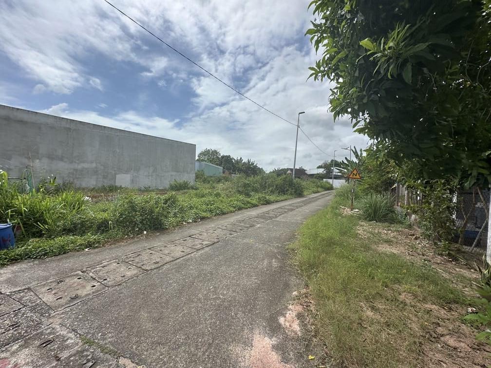 Bán đất Long Điền giá rẻ mặt tiền bê tông 5m gần TL 44B  chỉ 900 triệu